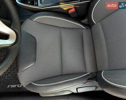 Білий Кіа Niro, об'ємом двигуна 0 л та пробігом 169 тис. км за 18200 $, фото 27 на Automoto.ua