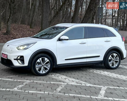 Белый Киа Niro, объемом двигателя 0 л и пробегом 103 тыс. км за 19500 $, фото 14 на Automoto.ua