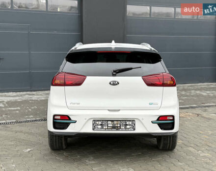 Белый Киа Niro, объемом двигателя 0 л и пробегом 158 тыс. км за 18900 $, фото 4 на Automoto.ua