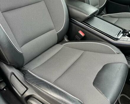 Білий Кіа Niro, об'ємом двигуна 0 л та пробігом 147 тис. км за 18800 $, фото 50 на Automoto.ua