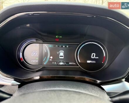 Білий Кіа Niro, об'ємом двигуна 0 л та пробігом 89 тис. км за 18950 $, фото 61 на Automoto.ua