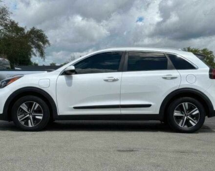 Белый Киа Niro, объемом двигателя 1.6 л и пробегом 65 тыс. км за 7100 $, фото 3 на Automoto.ua