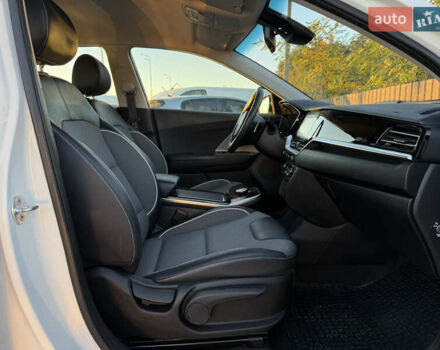 Білий Кіа Niro, об'ємом двигуна 0 л та пробігом 169 тис. км за 18200 $, фото 38 на Automoto.ua