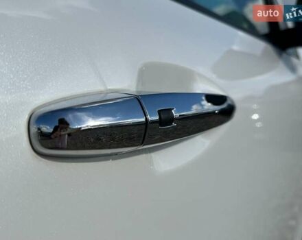 Білий Кіа Niro, об'ємом двигуна 0 л та пробігом 62 тис. км за 24400 $, фото 26 на Automoto.ua