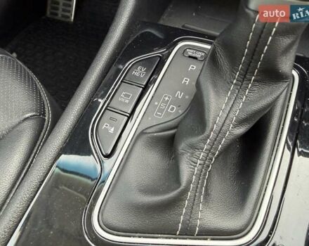 Белый Киа Niro, объемом двигателя 1.58 л и пробегом 200 тыс. км за 18600 $, фото 27 на Automoto.ua