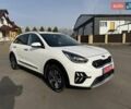 Белый Киа Niro, объемом двигателя 1.58 л и пробегом 200 тыс. км за 18600 $, фото 5 на Automoto.ua