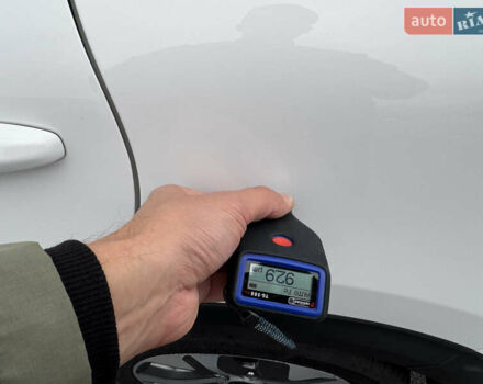 Киа Niro 2020 в Киеве на Automoto.ua Белый Киа Niro, объемом двигателя 0 л и пробегом 171 тыс. км за 18300 $, фото 43 на Automoto.ua