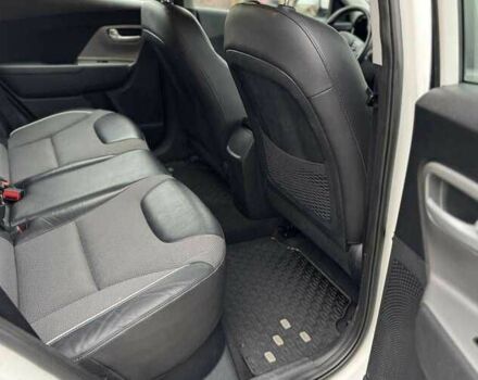 Белый Киа Niro, объемом двигателя 0 л и пробегом 146 тыс. км за 14000 $, фото 11 на Automoto.ua