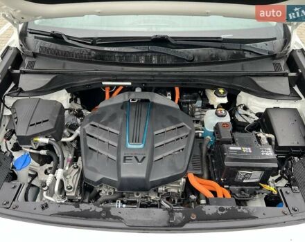 Белый Киа Niro, объемом двигателя 0 л и пробегом 146 тыс. км за 19799 $, фото 17 на Automoto.ua