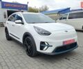 Киа Niro 2020 в Радомышле на Automoto.ua Белый Киа Niro, объемом двигателя 0 л и пробегом 73 тыс. км за 22300 $, фото 9 на Automoto.ua