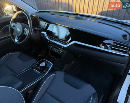 Білий Кіа Niro, об'ємом двигуна 0 л та пробігом 169 тис. км за 18200 $, фото 36 на Automoto.ua