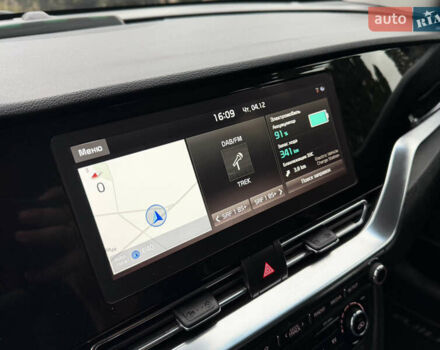 Білий Кіа Niro, об'ємом двигуна 0 л та пробігом 141 тис. км за 19499 $, фото 37 на Automoto.ua