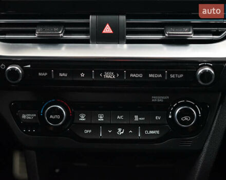 Киа Niro 2021 в Киеве на Automoto.ua Белый Киа Niro, объемом двигателя 0 л и пробегом 52 тыс. км за 18200 $, фото 19 на Automoto.ua