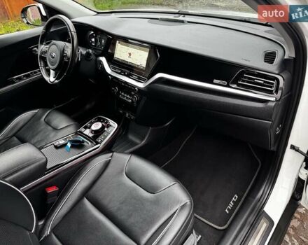Белый Киа Niro, объемом двигателя 0 л и пробегом 160 тыс. км за 19400 $, фото 54 на Automoto.ua