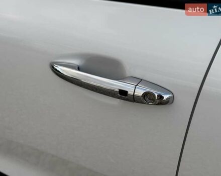 Белый Киа Niro, объемом двигателя 0 л и пробегом 72 тыс. км за 23600 $, фото 15 на Automoto.ua