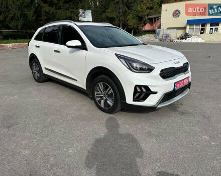 Белый Киа Niro, объемом двигателя 1.6 л и пробегом 40 тыс. км за 25150 $, фото 3 на Automoto.ua
