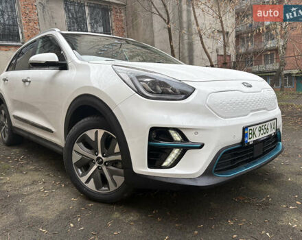 Білий Кіа Niro, об'ємом двигуна 0 л та пробігом 52 тис. км за 20500 $, фото 20 на Automoto.ua