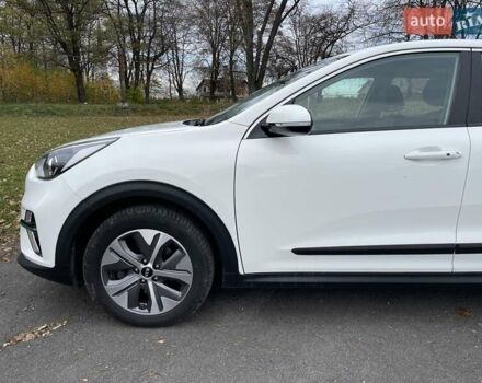 Белый Киа Niro, объемом двигателя 0 л и пробегом 96 тыс. км за 16800 $, фото 14 на Automoto.ua