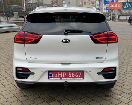 Белый Киа Niro, объемом двигателя 0 л и пробегом 129 тыс. км за 19200 $, фото 5 на Automoto.ua