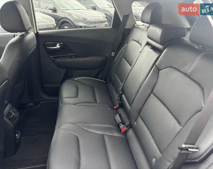 Белый Киа Niro, объемом двигателя 0 л и пробегом 48 тыс. км за 24350 $, фото 33 на Automoto.ua