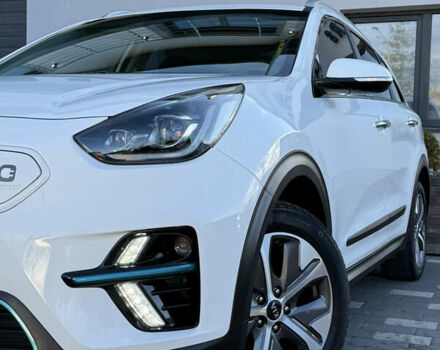 Белый Киа Niro, объемом двигателя 0 л и пробегом 80 тыс. км за 17800 $, фото 11 на Automoto.ua