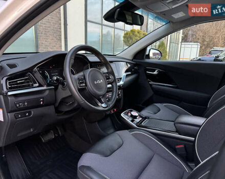 Белый Киа Niro, объемом двигателя 0 л и пробегом 113 тыс. км за 17800 $, фото 41 на Automoto.ua