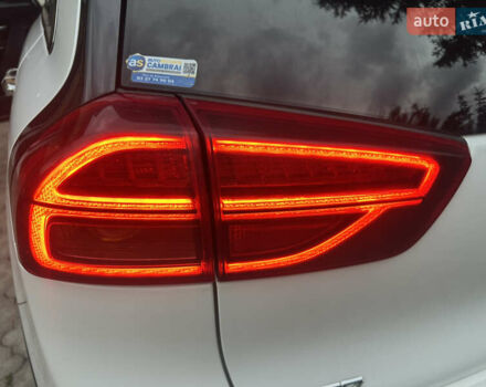 Белый Киа Niro, объемом двигателя 0 л и пробегом 122 тыс. км за 17999 $, фото 57 на Automoto.ua