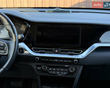 Білий Кіа Niro, об'ємом двигуна 0 л та пробігом 121 тис. км за 18950 $, фото 32 на Automoto.ua