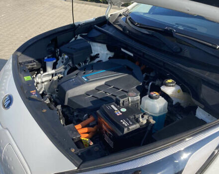 Білий Кіа Niro, об'ємом двигуна 0 л та пробігом 147 тис. км за 18200 $, фото 26 на Automoto.ua