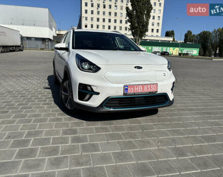 Белый Киа Niro, объемом двигателя 0 л и пробегом 80 тыс. км за 22319 $, фото 1 на Automoto.ua
