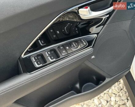 Белый Киа Niro, объемом двигателя 0 л и пробегом 72 тыс. км за 23600 $, фото 43 на Automoto.ua