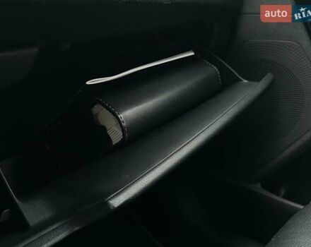 Белый Киа Niro, объемом двигателя 0 л и пробегом 56 тыс. км за 23400 $, фото 58 на Automoto.ua