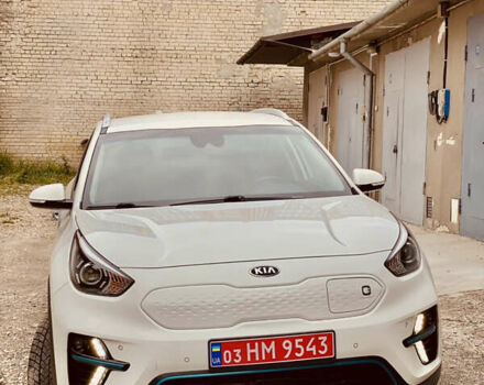 Белый Киа Niro, объемом двигателя 0 л и пробегом 164 тыс. км за 17750 $, фото 3 на Automoto.ua