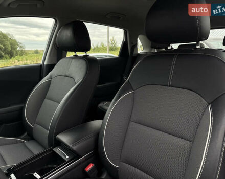 Белый Киа Niro, объемом двигателя 0 л и пробегом 98 тыс. км за 19550 $, фото 20 на Automoto.ua