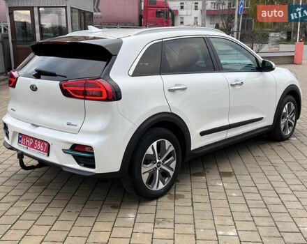 Белый Киа Niro, объемом двигателя 0 л и пробегом 129 тыс. км за 19200 $, фото 6 на Automoto.ua