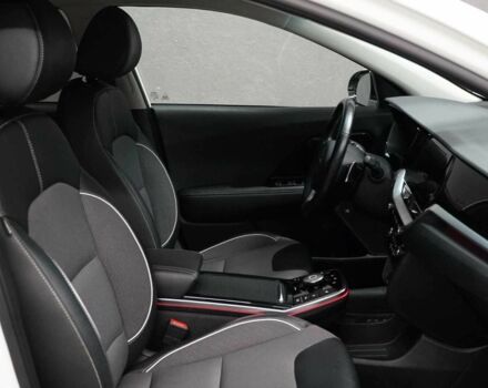 Белый Киа Niro, объемом двигателя 0 л и пробегом 53 тыс. км за 16100 $, фото 8 на Automoto.ua