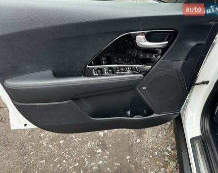 Белый Киа Niro, объемом двигателя 0 л и пробегом 160 тыс. км за 19400 $, фото 20 на Automoto.ua