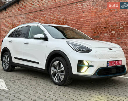 Білий Кіа Niro, об'ємом двигуна 0 л та пробігом 118 тис. км за 20500 $, фото 14 на Automoto.ua