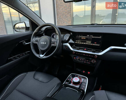 Белый Киа Niro, объемом двигателя 0 л и пробегом 113 тыс. км за 17800 $, фото 3 на Automoto.ua