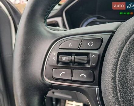 Белый Киа Niro, объемом двигателя 0 л и пробегом 90 тыс. км за 20850 $, фото 30 на Automoto.ua