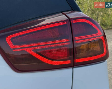 Білий Кіа Niro, об'ємом двигуна 0 л та пробігом 107 тис. км за 20900 $, фото 13 на Automoto.ua