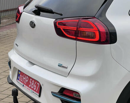 Белый Киа Niro, объемом двигателя 0 л и пробегом 129 тыс. км за 19200 $, фото 7 на Automoto.ua