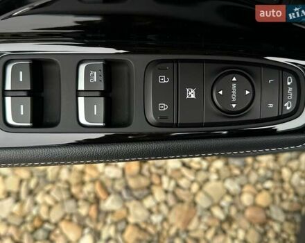 Белый Киа Niro, объемом двигателя 0 л и пробегом 56 тыс. км за 23400 $, фото 32 на Automoto.ua