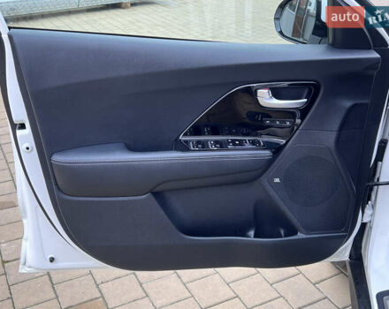 Белый Киа Niro, объемом двигателя 0 л и пробегом 129 тыс. км за 19200 $, фото 14 на Automoto.ua