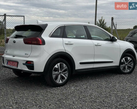 Белый Киа Niro, объемом двигателя 0 л и пробегом 98 тыс. км за 19550 $, фото 27 на Automoto.ua