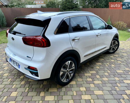 Белый Киа Niro, объемом двигателя 0 л и пробегом 97 тыс. км за 19995 $, фото 1 на Automoto.ua