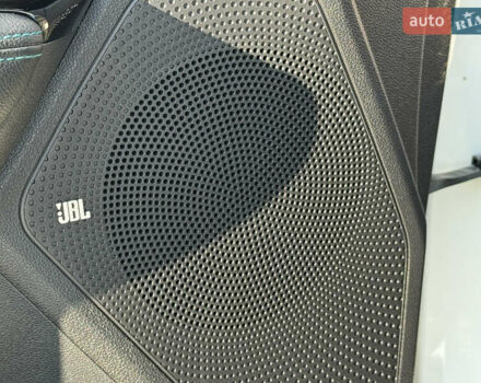 Білий Кіа Niro, об'ємом двигуна 0 л та пробігом 107 тис. км за 20900 $, фото 19 на Automoto.ua