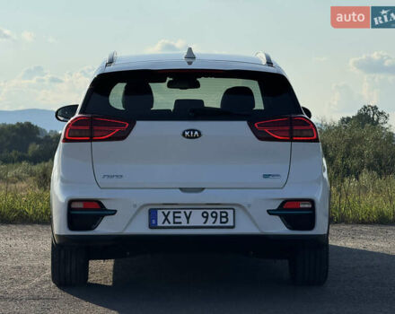 Білий Кіа Niro, об'ємом двигуна 0 л та пробігом 107 тис. км за 20900 $, фото 10 на Automoto.ua