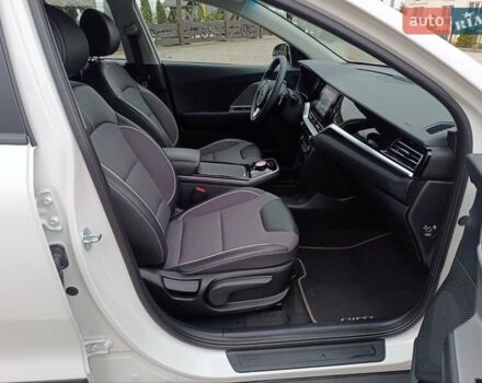 Белый Киа Niro, объемом двигателя 0 л и пробегом 34 тыс. км за 19999 $, фото 32 на Automoto.ua