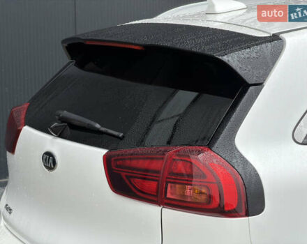 Белый Киа Niro, объемом двигателя 0 л и пробегом 51 тыс. км за 24200 $, фото 55 на Automoto.ua